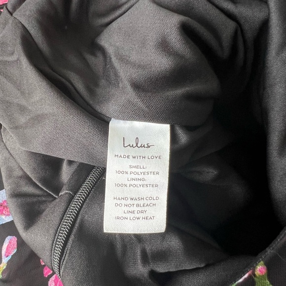 Lulu’s Blooming Love Jumpsuit Size M - Picture 7 of 10